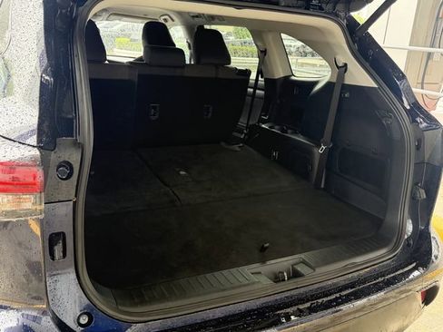 Certified 2025 Toyota Highlander LE image 23