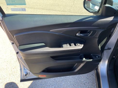 Certified 2022 Honda Pilot Sport image 10