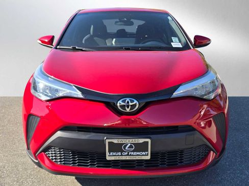 Used 2021 Toyota C-HR XLE image 8