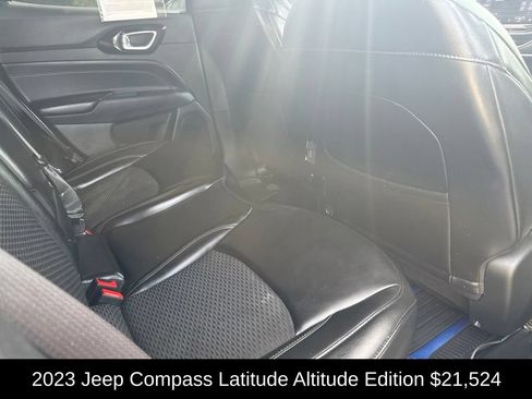 Used 2023 Jeep Compass Latitude w/ Convenience Group AWD/4WD image 14