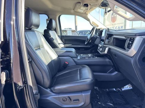 Used 2024 Ford Expedition XLT image 20