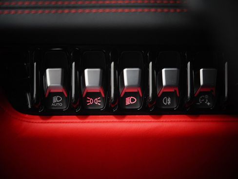 Used 2024 Lamborghini Huracan EVO image 30