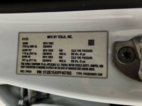 Used 2023 Tesla Model 3 Standard Range image 23