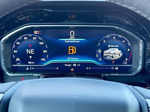 Used 2025 Chevrolet Silverado 1500 LT w/ Leather Package image 3