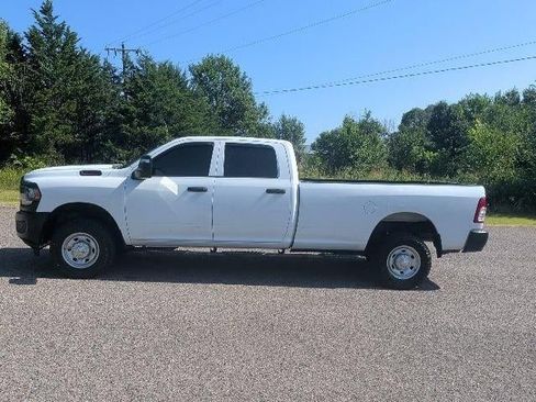 Used 2024 RAM 2500 Tradesman AWD/4WD image 2