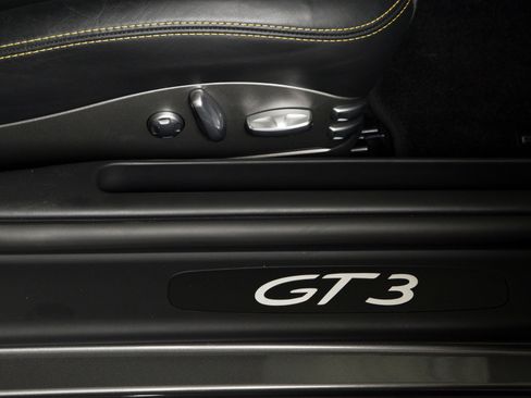 Used 2010 Porsche 911 GT3 image 29