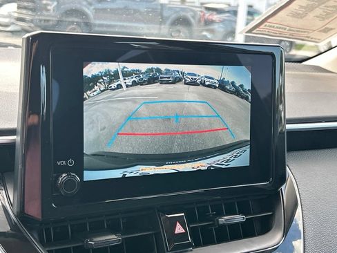 Used 2024 Toyota Corolla LE FWD image 32