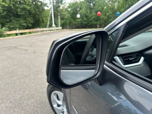 Used 2019 Toyota RAV4 LE w/ All Weather Liner Package AWD/4WD image 17