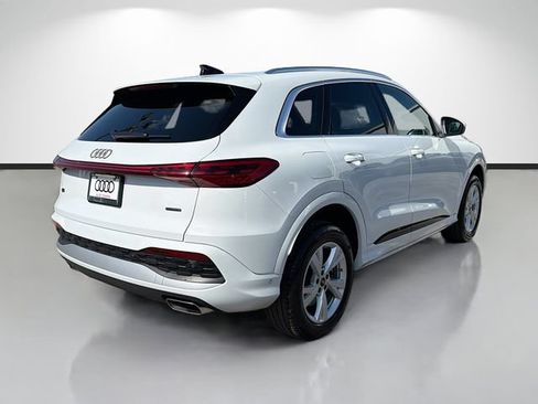 Used 2025 Audi Q5 Premium w/ Convenience Package AWD/4WD image 3