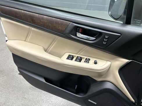 Used 2019 Subaru Outback 2.5i Limited AWD/4WD image 14