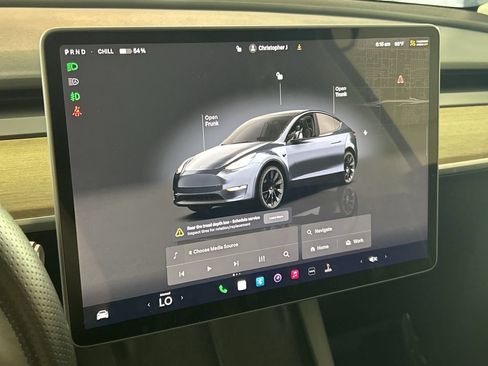 Used 2022 Tesla Model Y Long Range AWD/4WD image 16