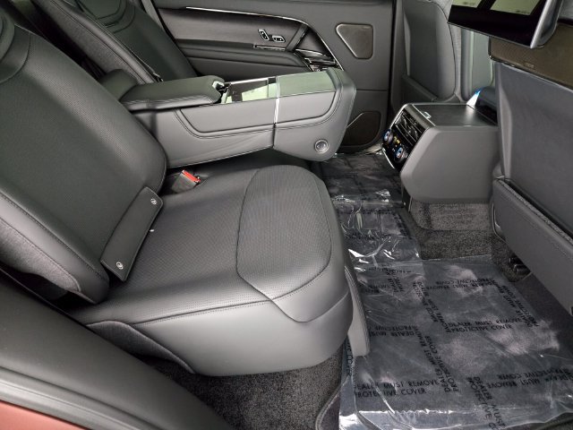 New 2026 Land Rover Range Rover SV AWD/4WD image 19