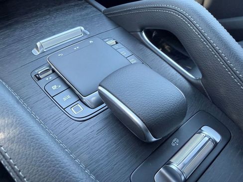 Used 2026 Mercedes-Benz GLS 450 4MATIC image 18