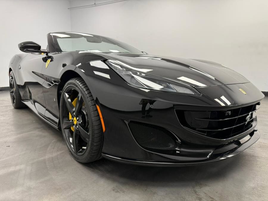 Used 2019 Ferrari Portofino RWD image 22