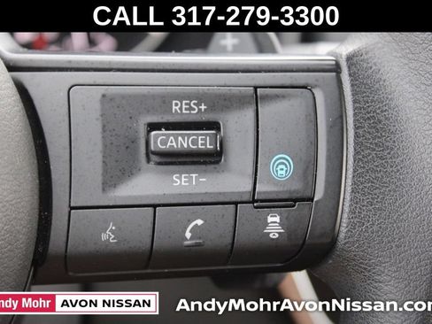 Used 2024 Nissan Rogue SV AWD/4WD image 31