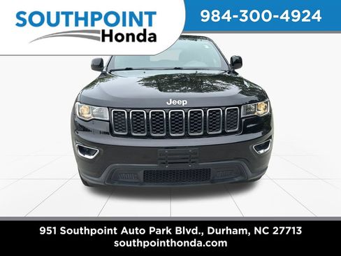 Used 2018 Jeep Grand Cherokee Laredo RWD image 2