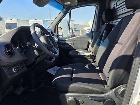 Used 2024 Mercedes-Benz Sprinter 3500 image 6