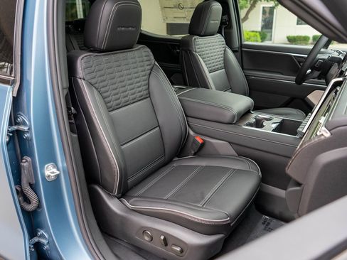 New 2025 GMC Sierra EV Denali image 9