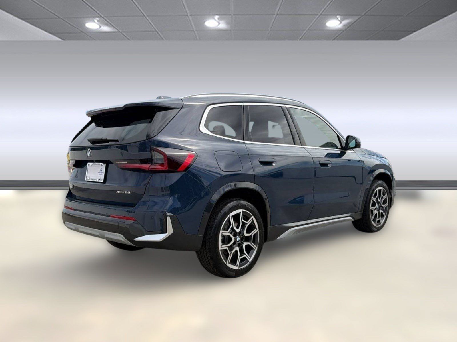 Used 2026 BMW X1 xDrive28i w/ Technology Package AWD/4WD image 9