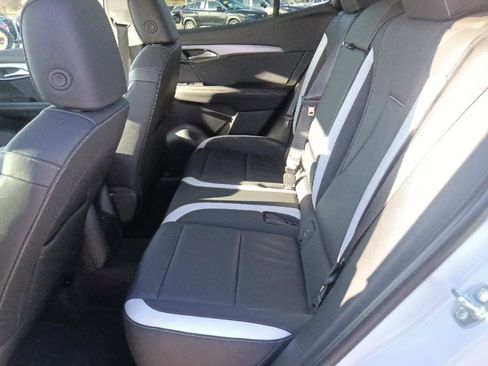 Used 2025 Buick Envision Sport Touring image 29