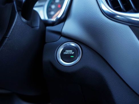 Used 2023 Chevrolet Equinox LT w/ Driver Convenience Package image 22