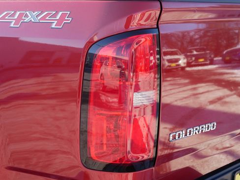 Used 2015 Chevrolet Colorado LT w/ LT Convenience Package image 17