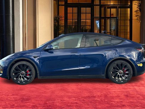 Used 2022 Tesla Model Y Performance image 3