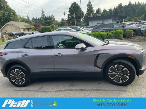 Used 2024 Chevrolet Blazer EV LT AWD/4WD image 17
