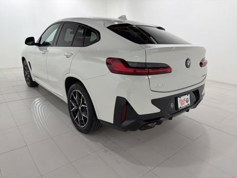 Used 2025 BMW X4 xDrive30i w/ Premium Package AWD/4WD image 3