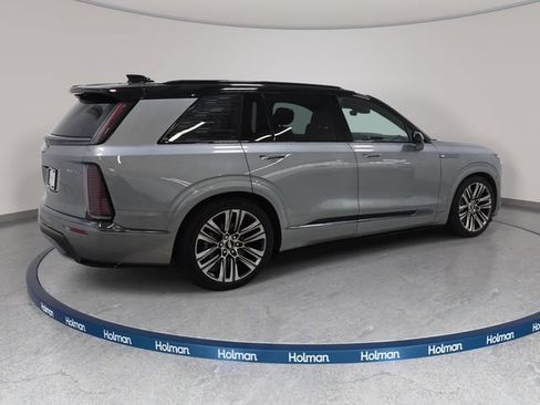 Used 2026 Cadillac Vistiq Platinum w/ LPO, Floor Liner Package AWD/4WD image 6
