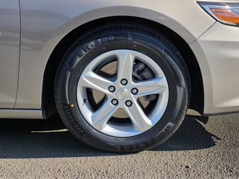 Used 2024 Chevrolet Malibu LS image 8