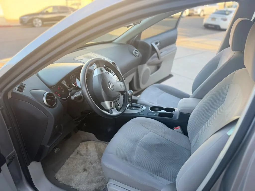 Used 2013 Nissan Rogue S w/ Special Edition Pkg AWD/4WD image 3