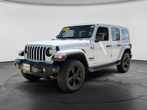 Used 2022 Jeep Wrangler Unlimited Sahara AWD/4WD image 4