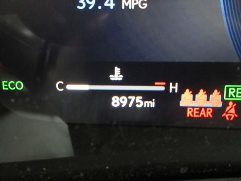 Used 2025 Lexus UX 300h AWD image 35