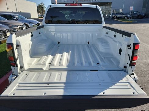 Certified 2025 Nissan Frontier SV w/ Tow Package image 22