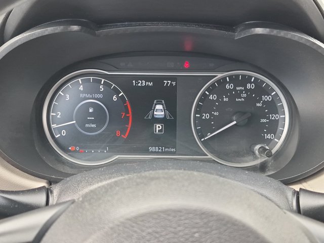 Used 2021 Nissan Versa SV FWD image 19