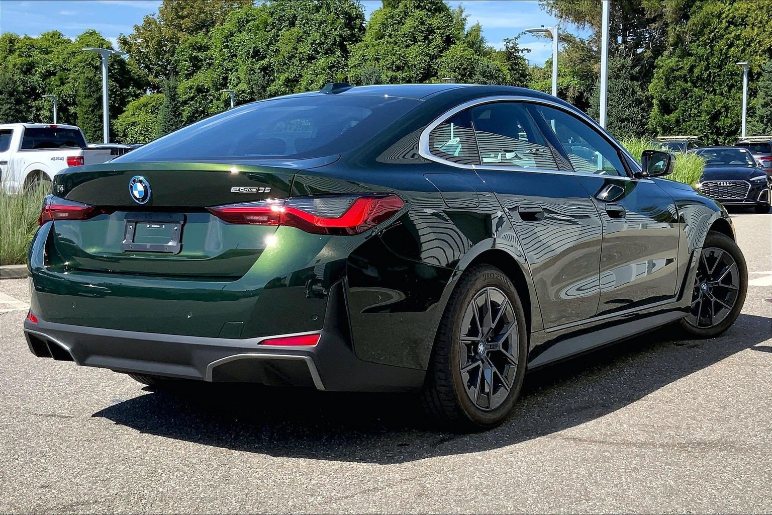 Used 2023 BMW i4 eDrive35 w/ Premium Package RWD image 6