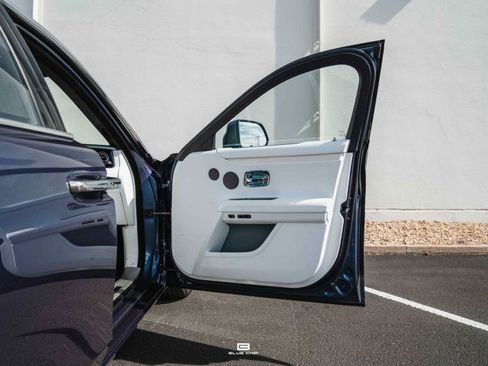 Used 2023 Rolls-Royce Ghost w/ Ghost Package image 25