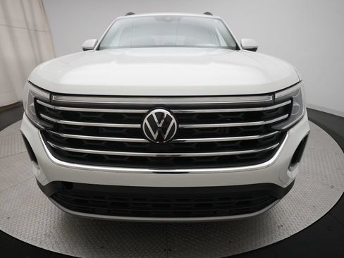Used 2024 Volkswagen Atlas SE AWD/4WD image 21