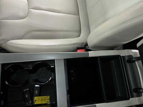 Used 2020 Hyundai Palisade SEL w/ Premium Package FWD image 8