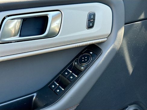 New 2026 Ford Explorer Active w/ Active Comfort Package AWD/4WD image 8
