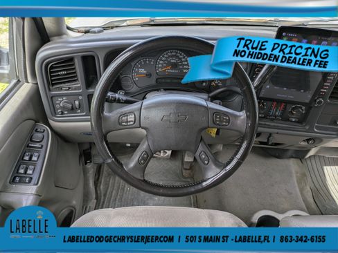 Used 2006 Chevrolet Avalanche Z66 w/ Preferred Equipment Group RWD image 15