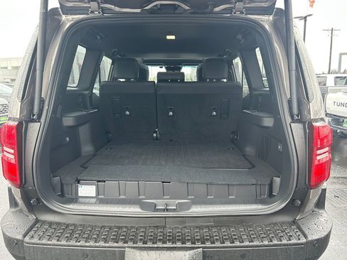 Used 2025 Toyota Land Cruiser PREMIUM image 24