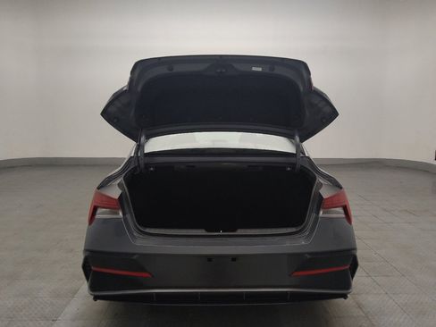 Used 2025 Hyundai Elantra SEL image 29