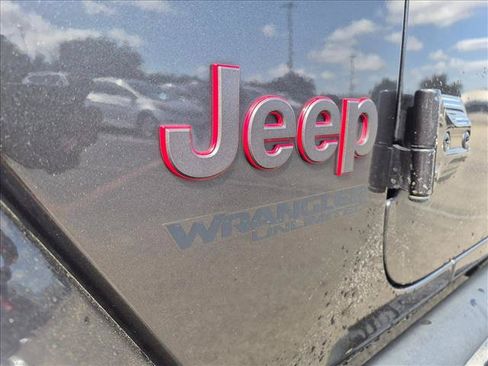 Used 2019 Jeep Wrangler Unlimited Rubicon AWD/4WD image 11