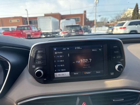 Used 2019 Hyundai Santa Fe SEL image 24