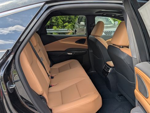 New 2026 Lexus RX 350h w/ Accessory Package (Z1) AWD/4WD image 8