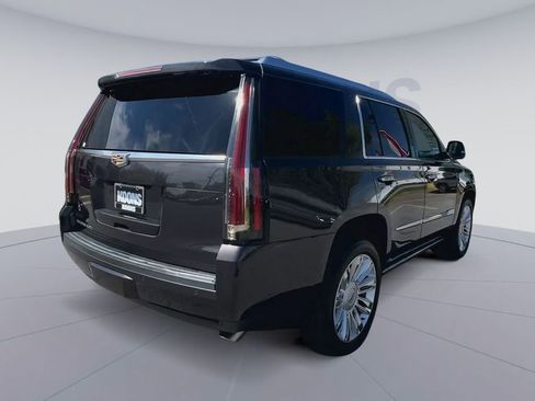 Used 2016 Cadillac Escalade Platinum image 11