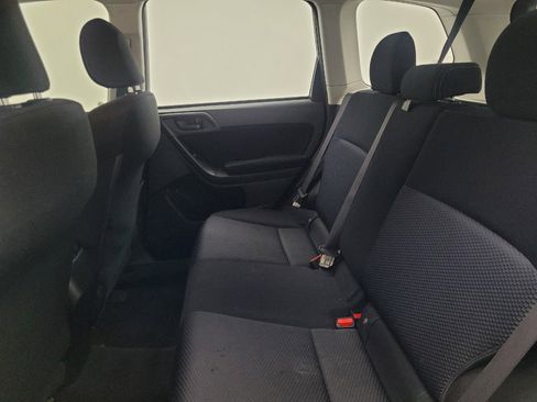 Used 2014 Subaru Forester 2.5i AWD/4WD image 18
