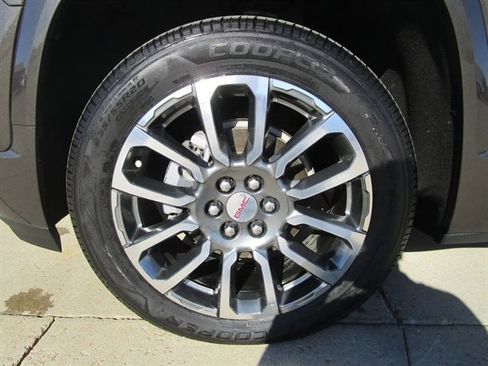 Used 2020 GMC Acadia Denali w/ Technology Package image 47